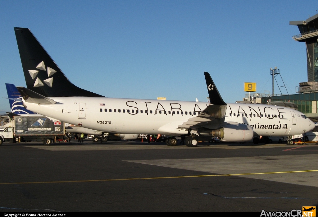 N26210 - Boeing 737-824 - United (Continental Airlines)