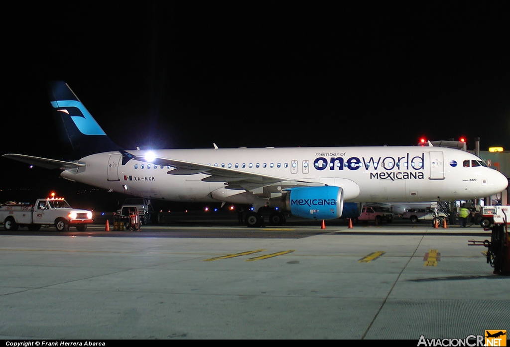 XA-MXK - Airbus A320-214 - Mexicana