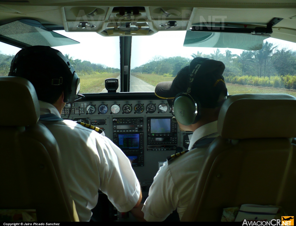 TI-BAY - Cessna 208B Grand Caravan - Aerobell