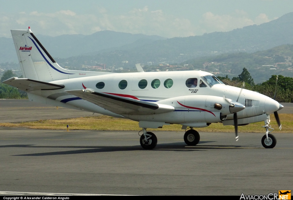 TI-AZO - Beechcraft King Air E90 - Aerobell