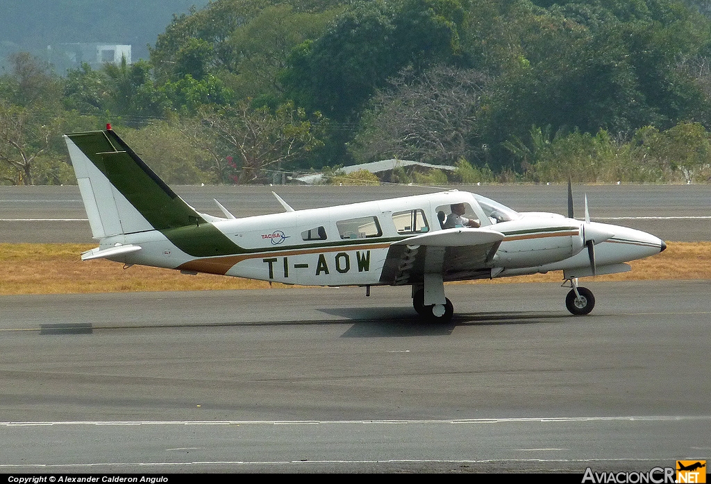 TI-AOW - Piper PA-34-200T - TACSA