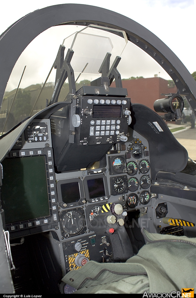 E-821 - FMA AT-63 Pampa - Fuerza Aerea Argentina