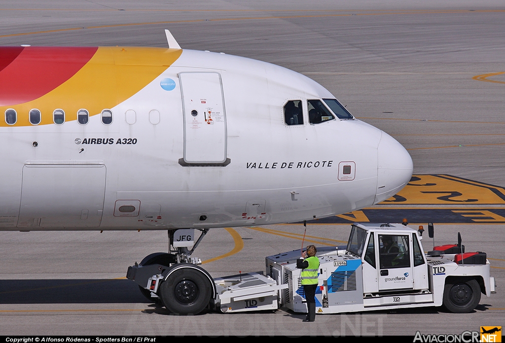 EC-JFG - Airbus A320-214 - Iberia
