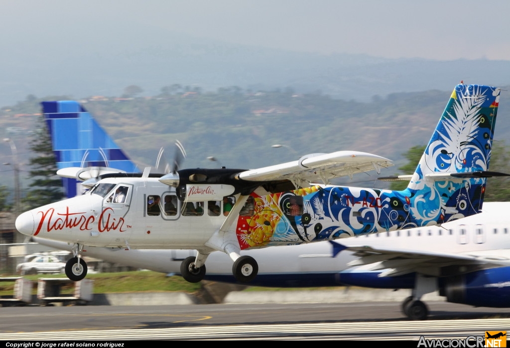 TI-AZC - De Havilland Canada DHC-6-300 Twin Otter - Nature Air