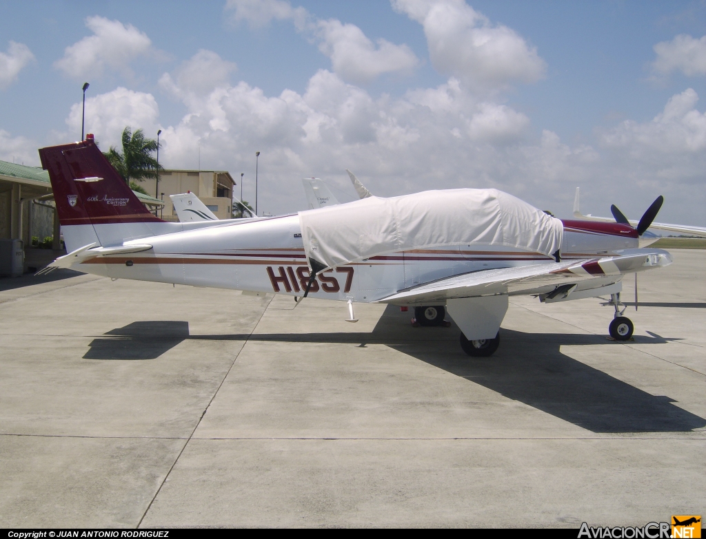 HI-857 - Beechcraft 35 Bonanza - Privado