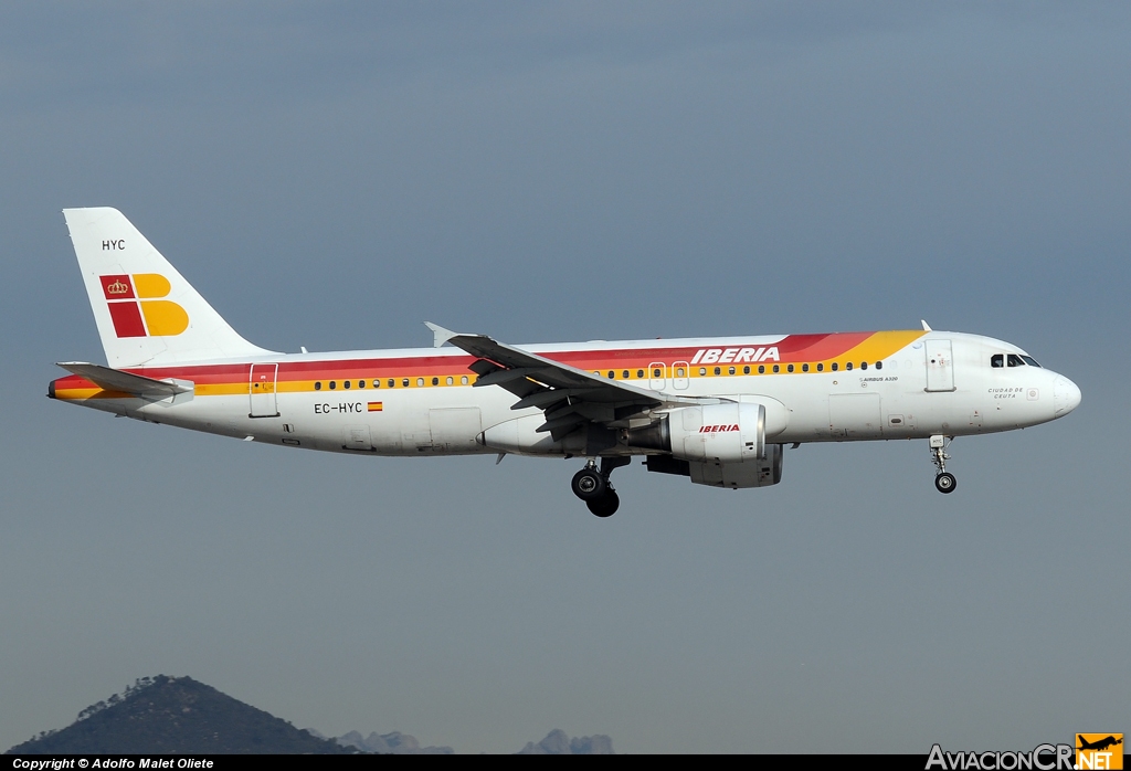 EC-HYC - Airbus A320-214 - Iberia