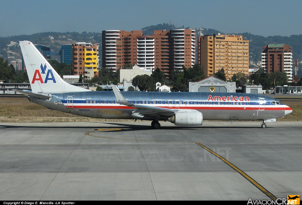 N928AN - Boeing 737-823 - American Airlines