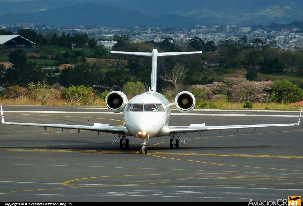 N429WG - Canadair CL-600-2B16 Challenger 601-3A - Privado