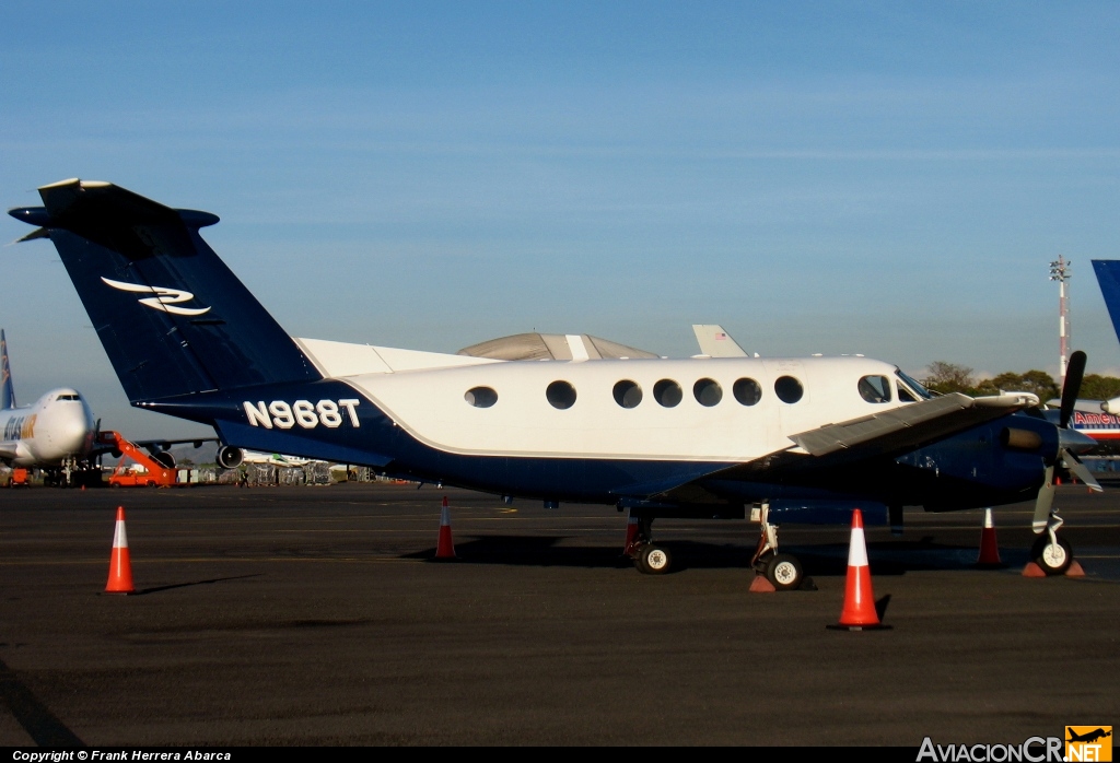 N968T - Beechcraft Super King Air 200 - Privado