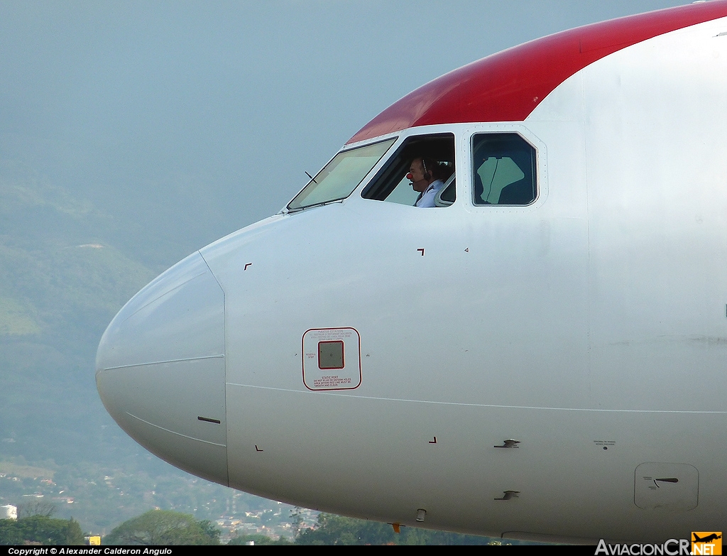 N498TA - Airbus A320-233 - TACA