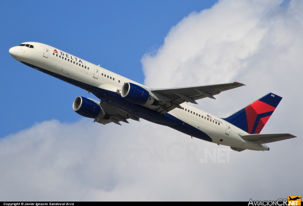 N698DL - Boeing 757-232 - Delta Airlines