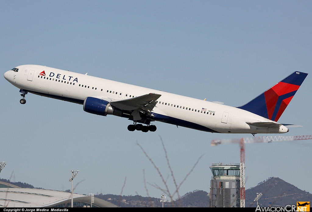N1602 - Boeing 767-332/ER - Delta Airlines