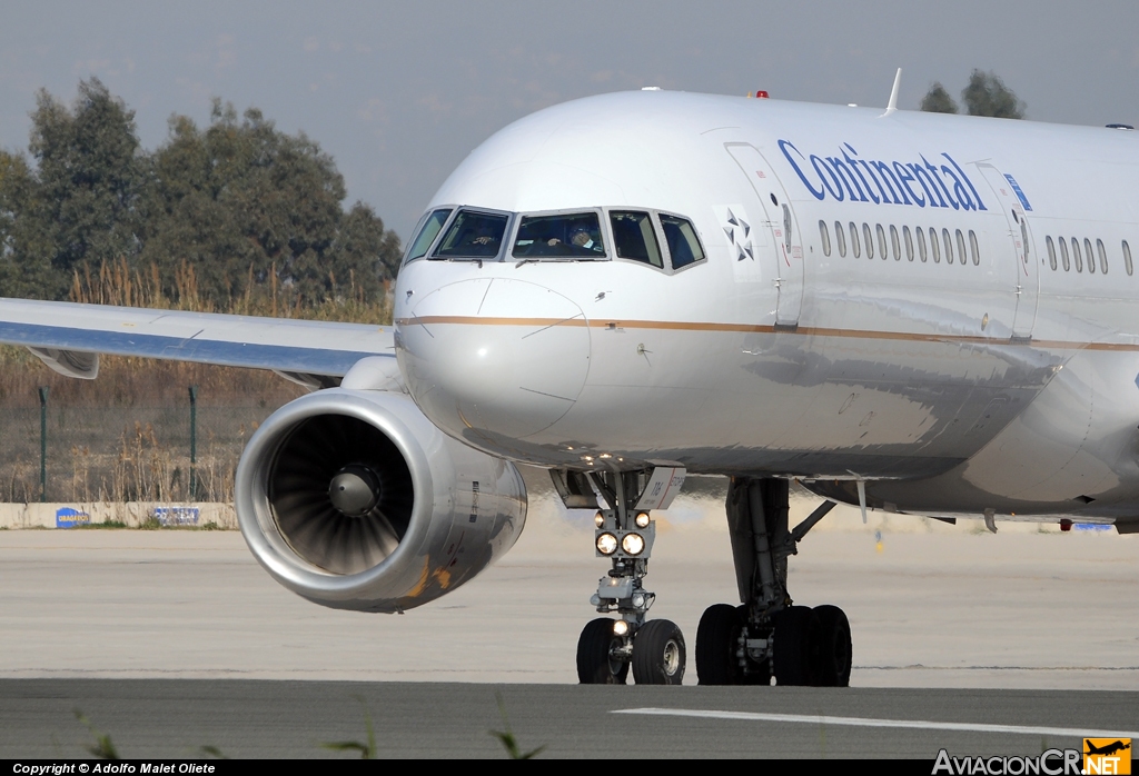 N12116 - Boeing 757-224 - Continental Airlines
