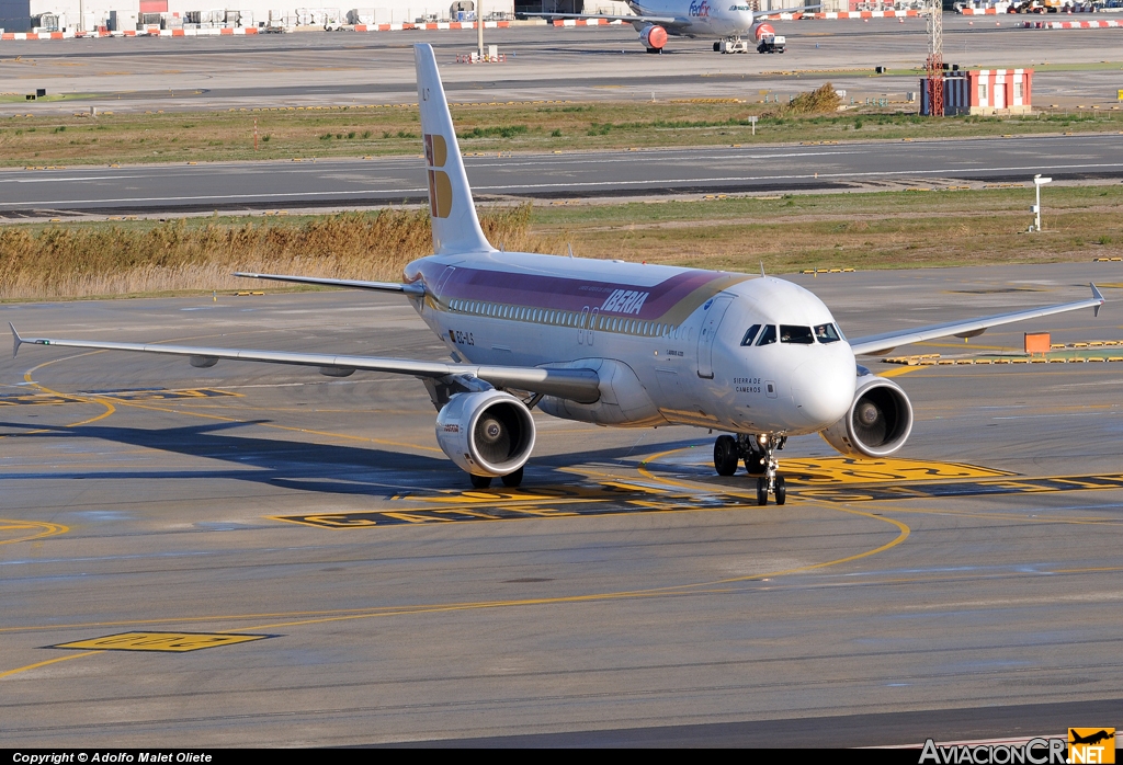 EC-ILS - Airbus A320-214 - Iberia