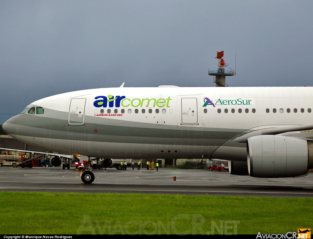 EC-KDF - Airbus A330-223 - Air Comet
