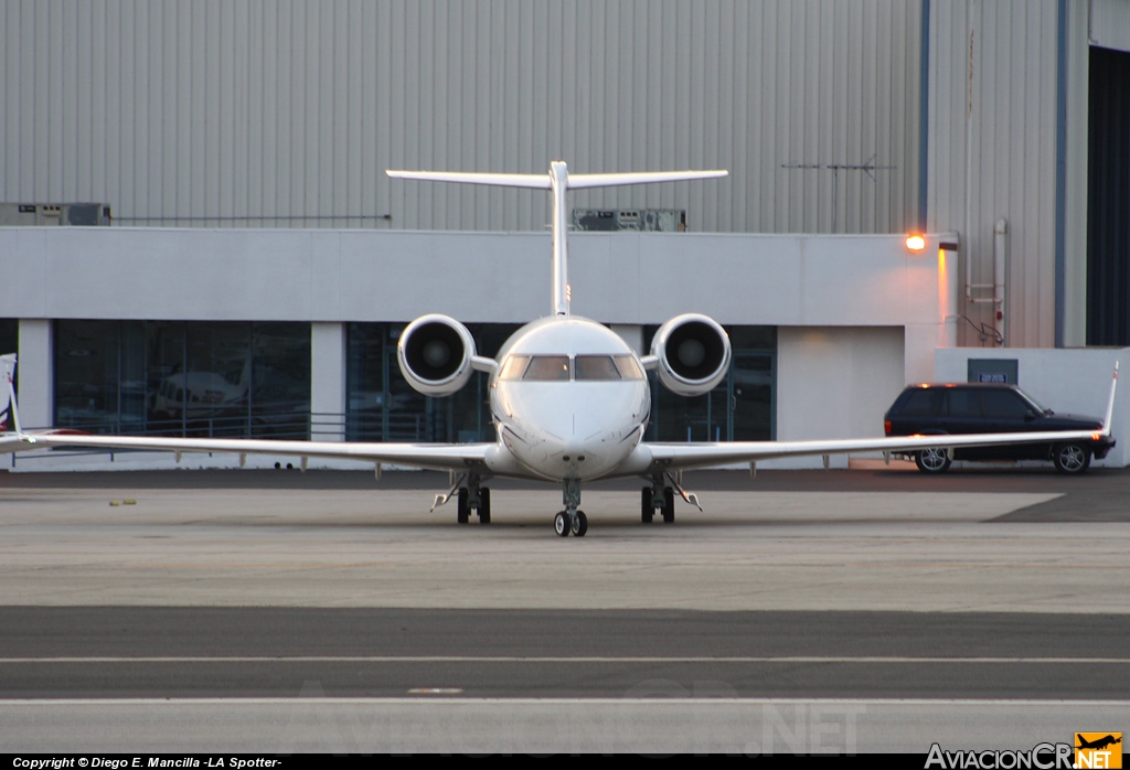 N750LG - Canadair CL-600-2B16 Challenger 605 - Privado