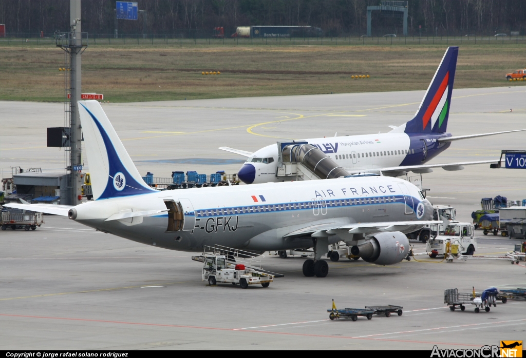 F-GFKJ - Airbus A320-211 - Air France