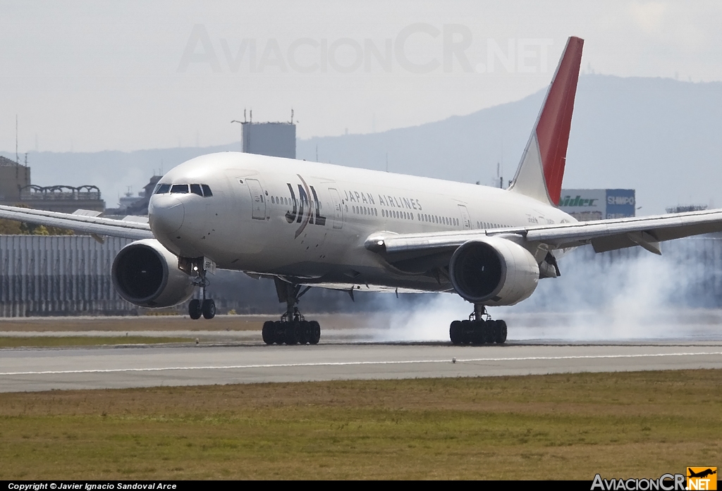 JA8981 - Boeing 777-246 - Japan Airlines