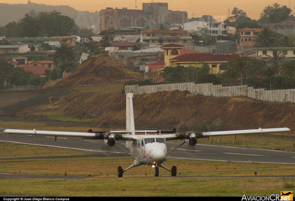 TI-AYQ - De Havilland Canada DHC-6-300 Twin Otter - Nature Air