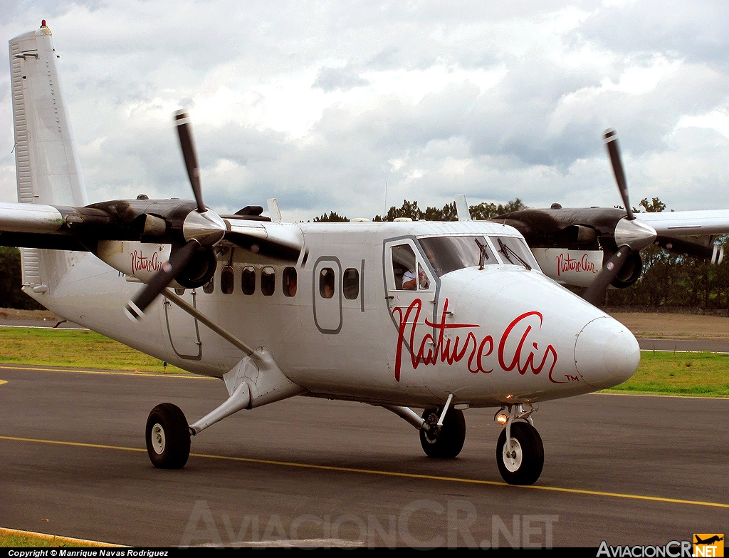 TI-AYQ - De Havilland Canada DHC-6-300 Twin Otter - Nature Air