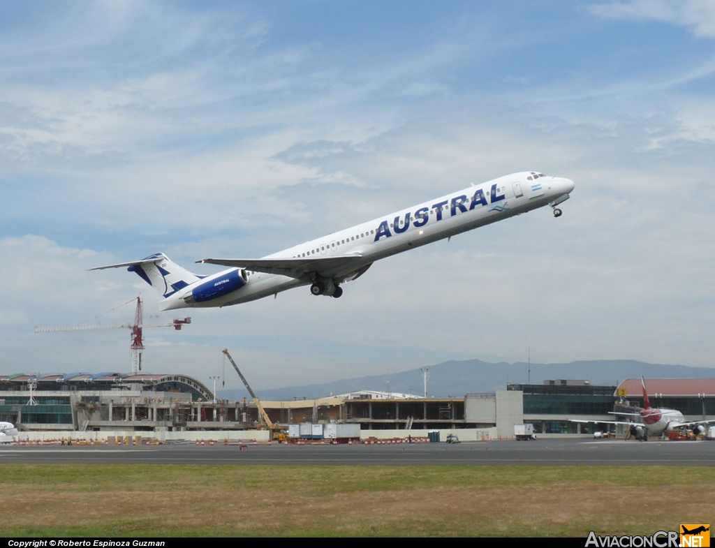 LV-800 - McDonnell Douglas MD-80 (DC-9-80) - Austral Líneas Aéreas