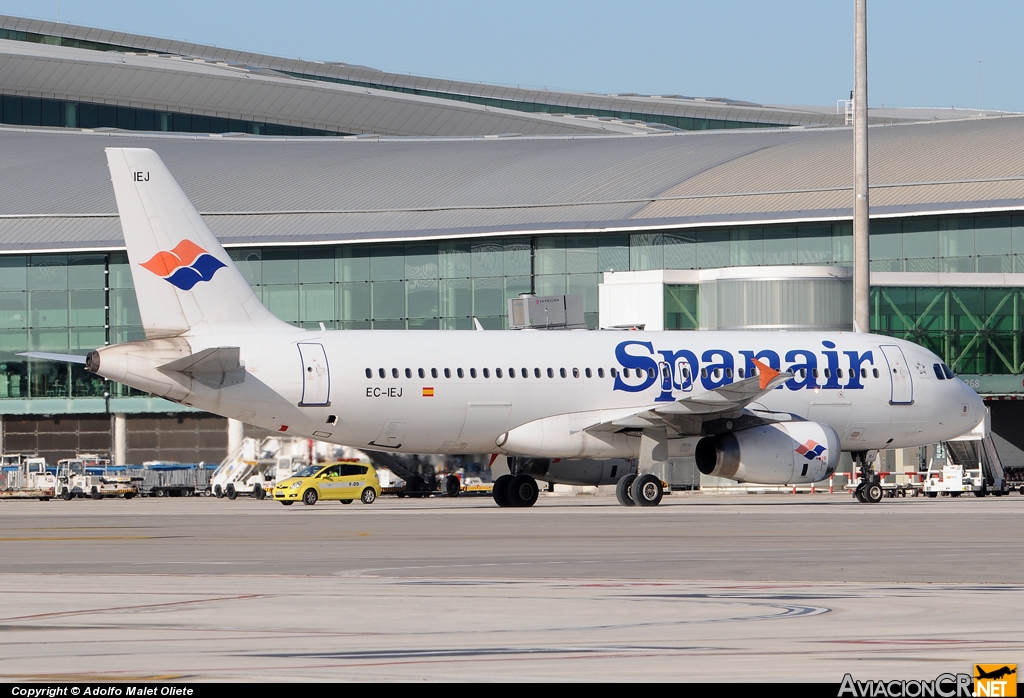 EC-IEJ - Airbus A320-232 - Spanair