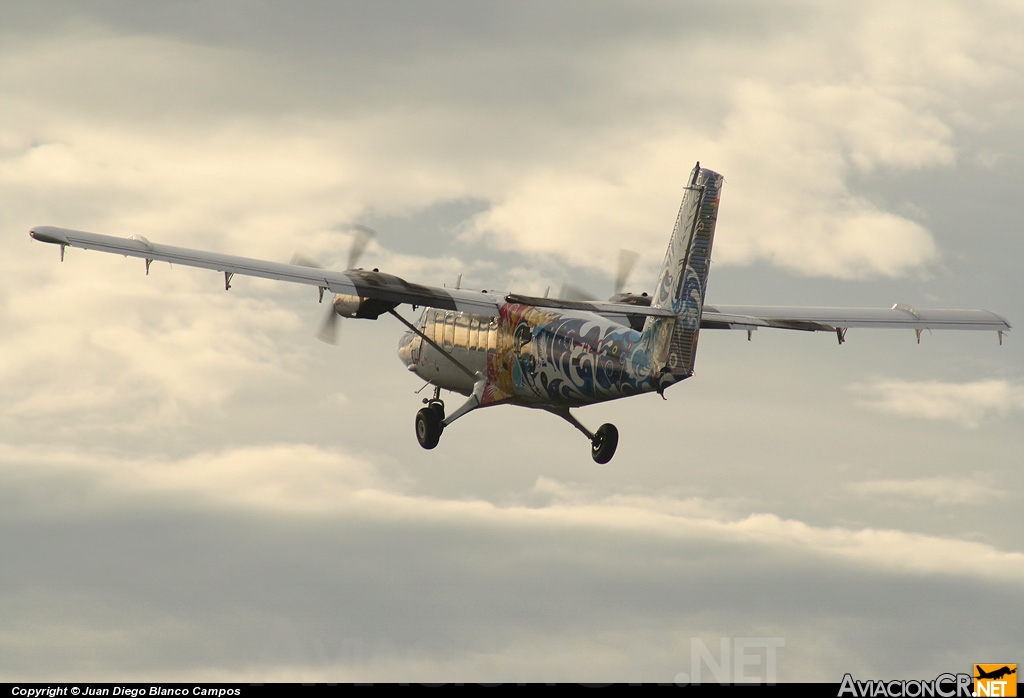 TI-AZC - De Havilland Canada DHC-6-300 Twin Otter - Nature Air