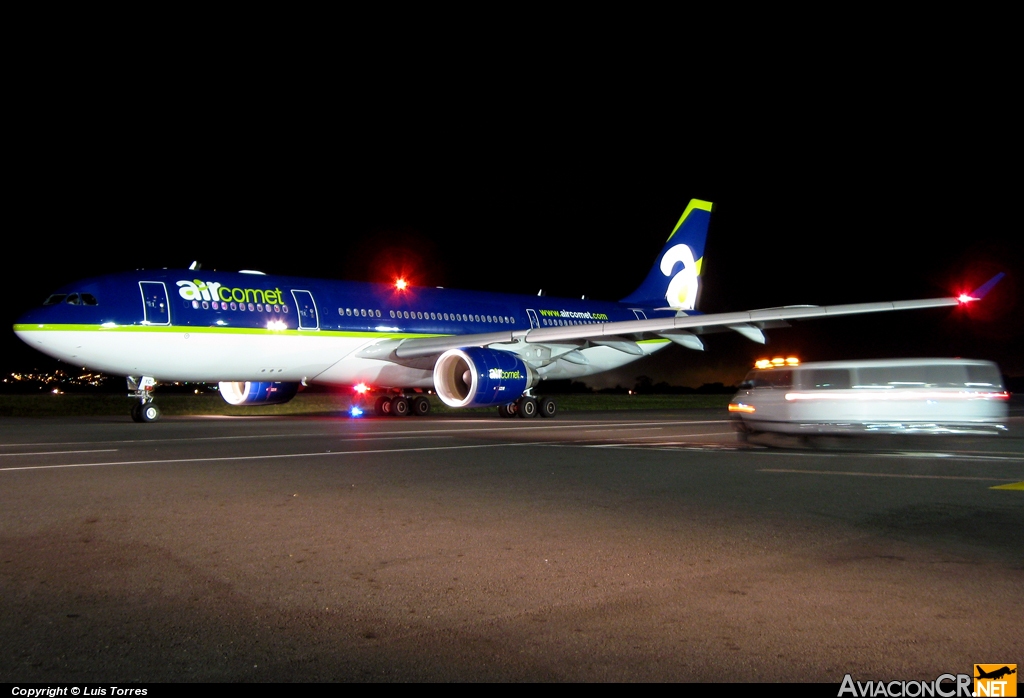 EC-KYC - Airbus A330-223 - Air Comet