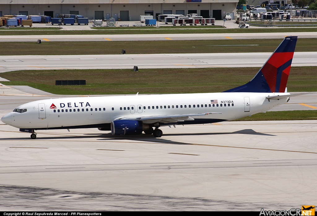 N373DA - Boeing 737-832 - Delta Airlines