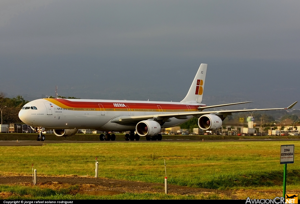 EC-JCZ - Airbus A340-642 - Iberia