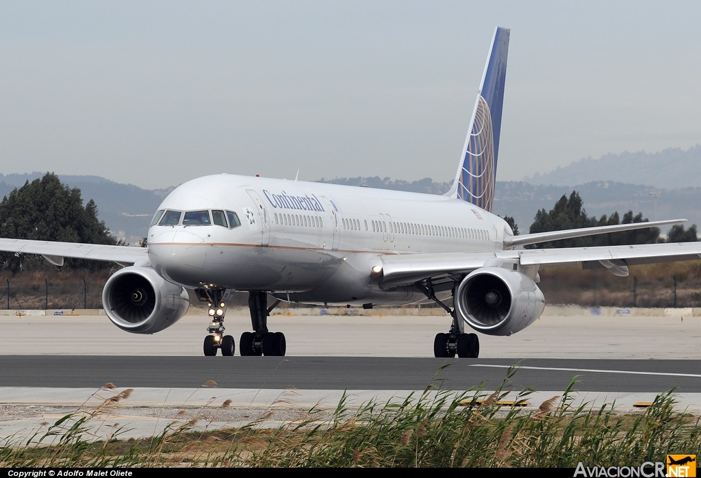 N13110 - Boeing 757-224 - Continental Airlines