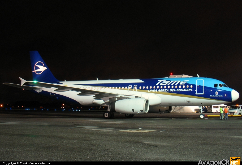 HC-CGW - Airbus A320-233 - TAME