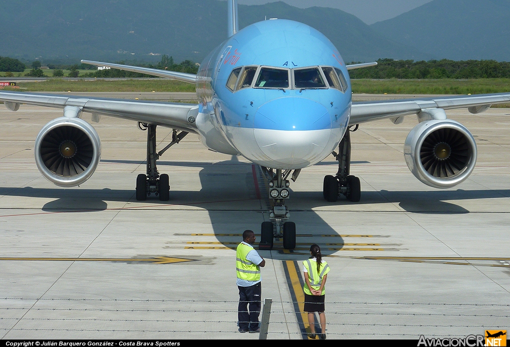 G-BYAL - Boeing 757-204 - Thomsonfly