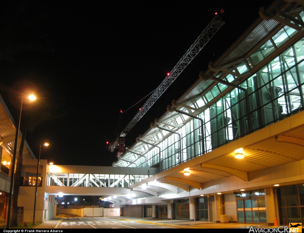  - Aeropuerto - Aeropuerto