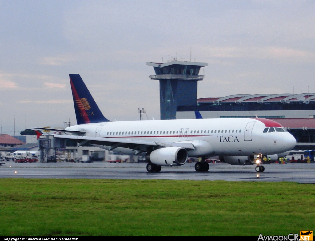 N492TA - Airbus A320-233 - TACA