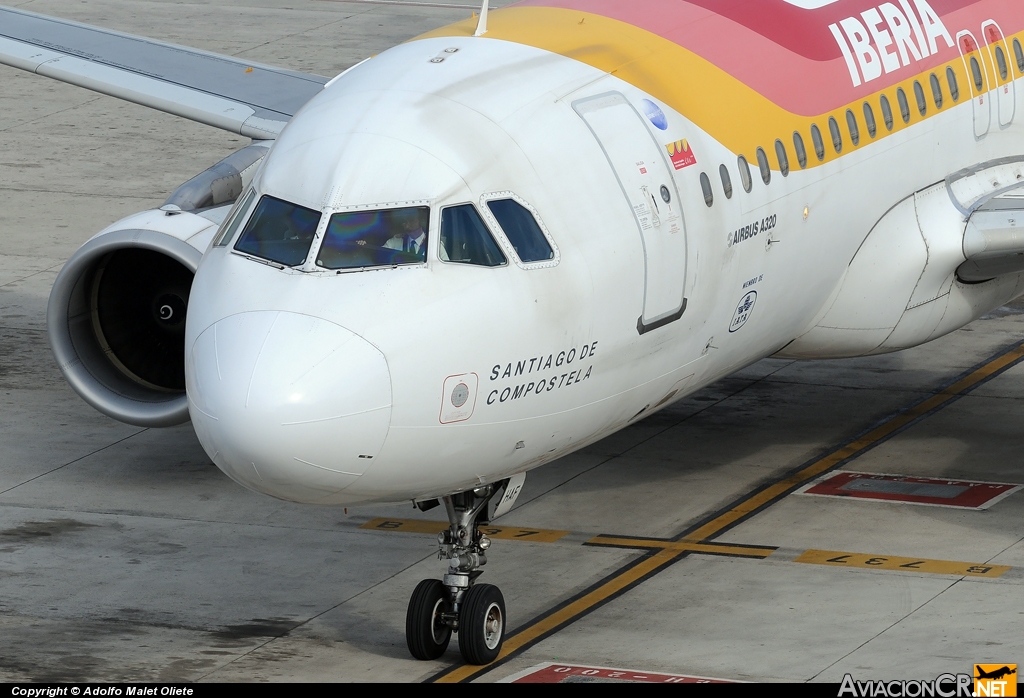 EC-HAF - Airbus A320-214 - Iberia