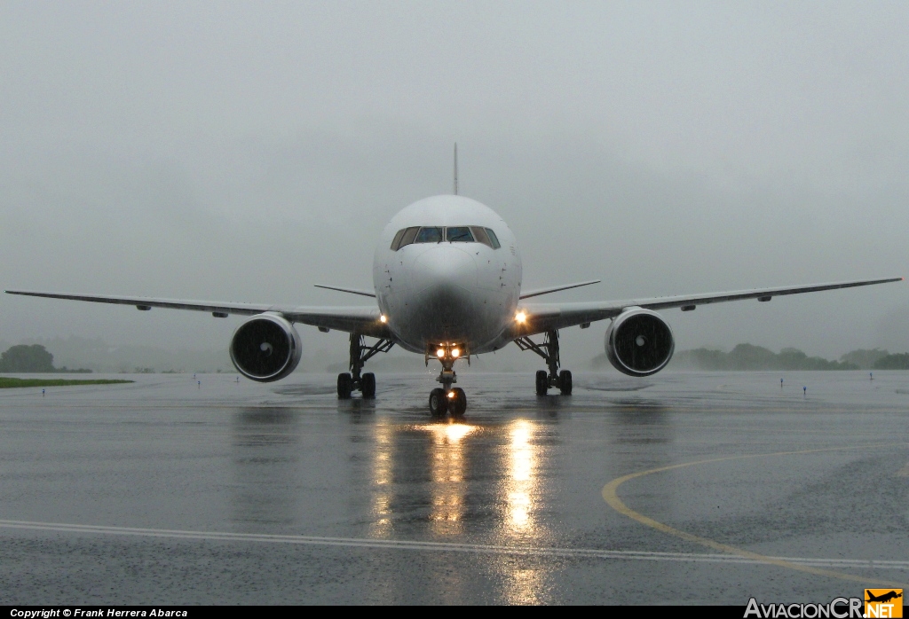 CS-TLZ - Boeing 767-375(ER)(BDSF) - EuroAtlantic Cargo