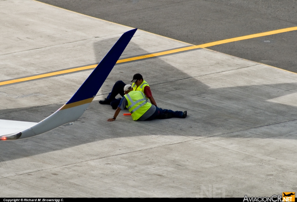 MROC - Aeropuerto - Rampa