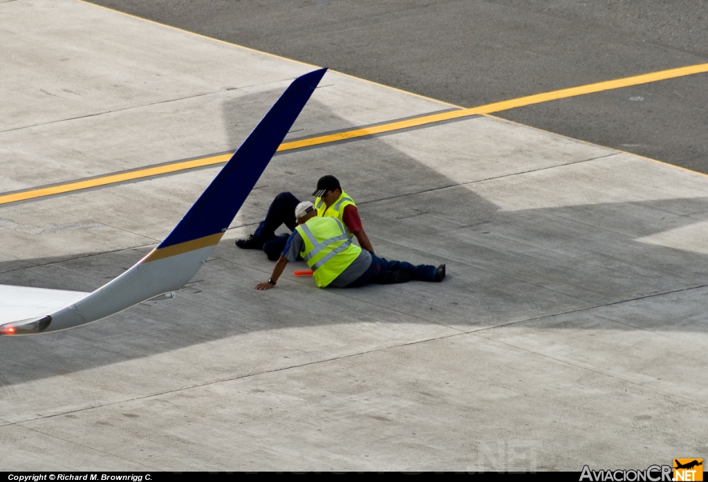 MROC - Aeropuerto - Rampa