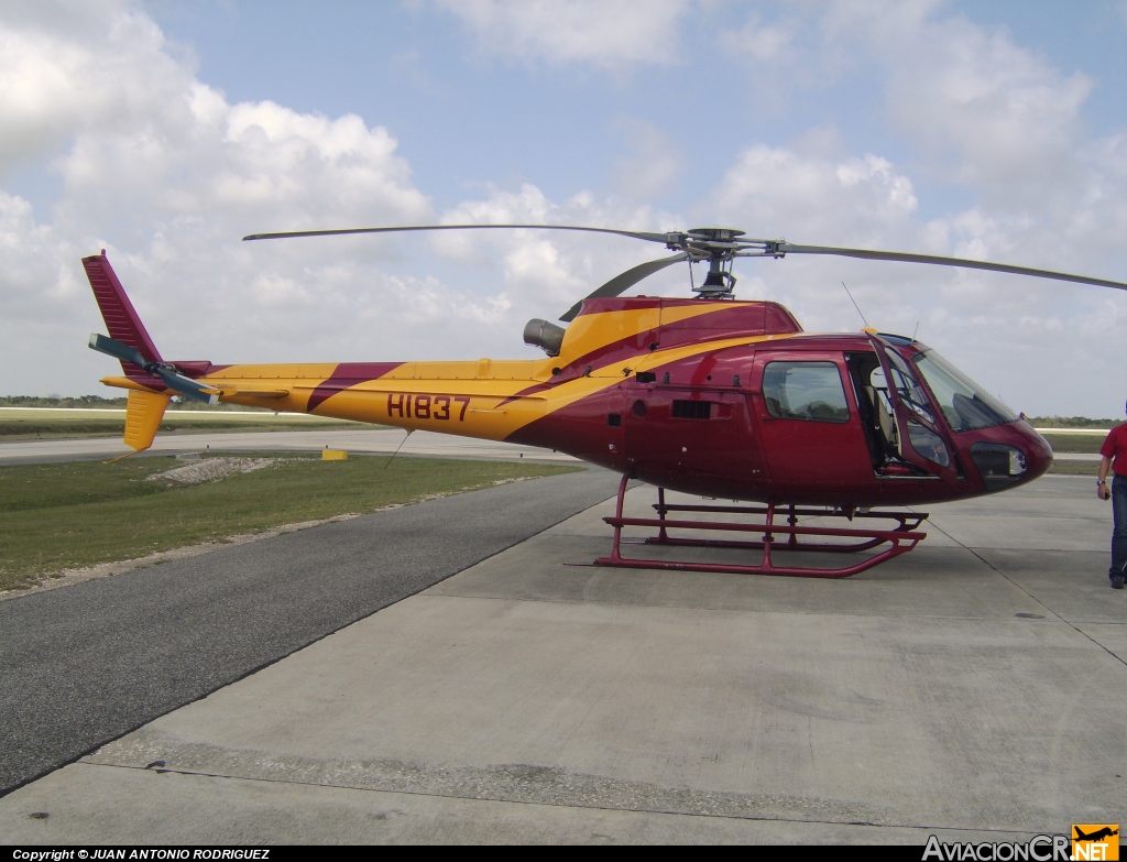 HI-837 - Aerospatiale AS 350B-2 Ecureuil - Privado