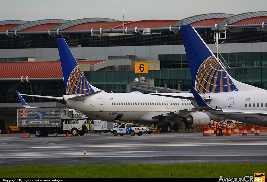 N18220 - Boeing 737-824 - Continental Airlines