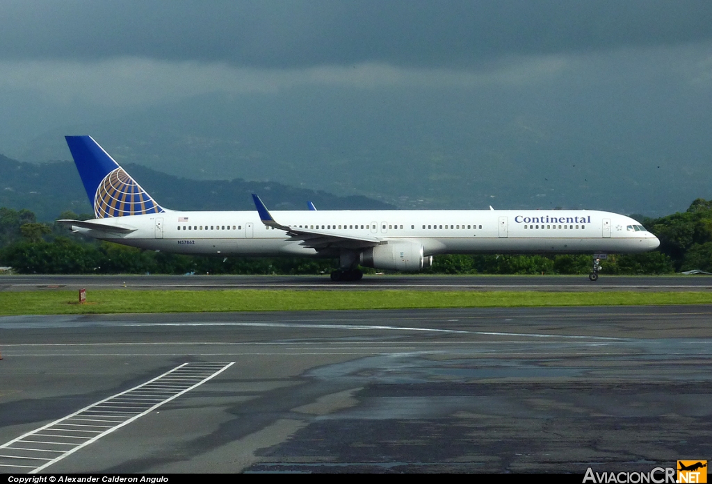 N57862 - Boeing 757-33N - Continental Airlines