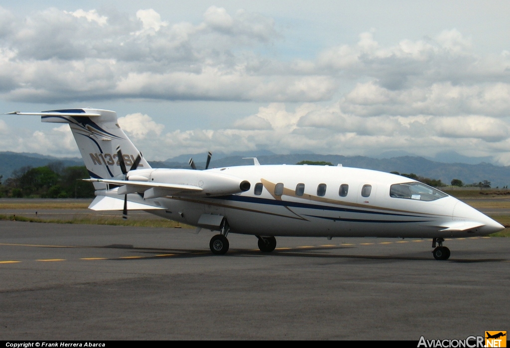 N132SL - Piaggio P-180 Avanti - Privado