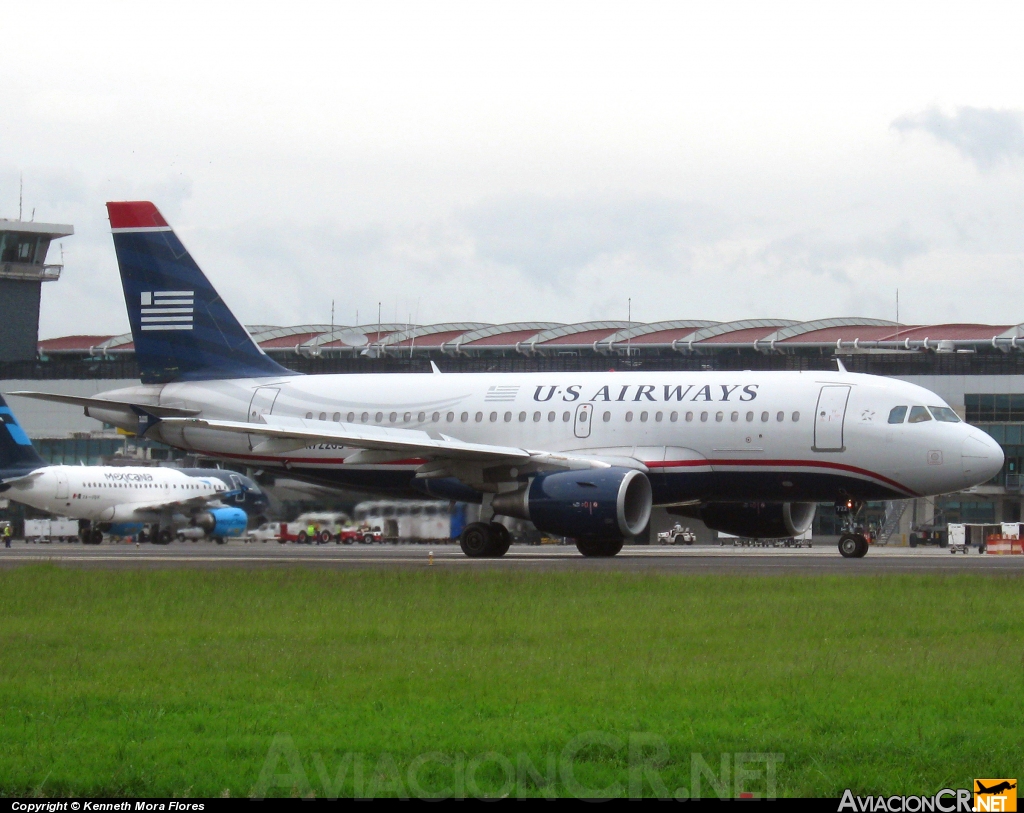 N722US - Airbus A319-112 - US Airways