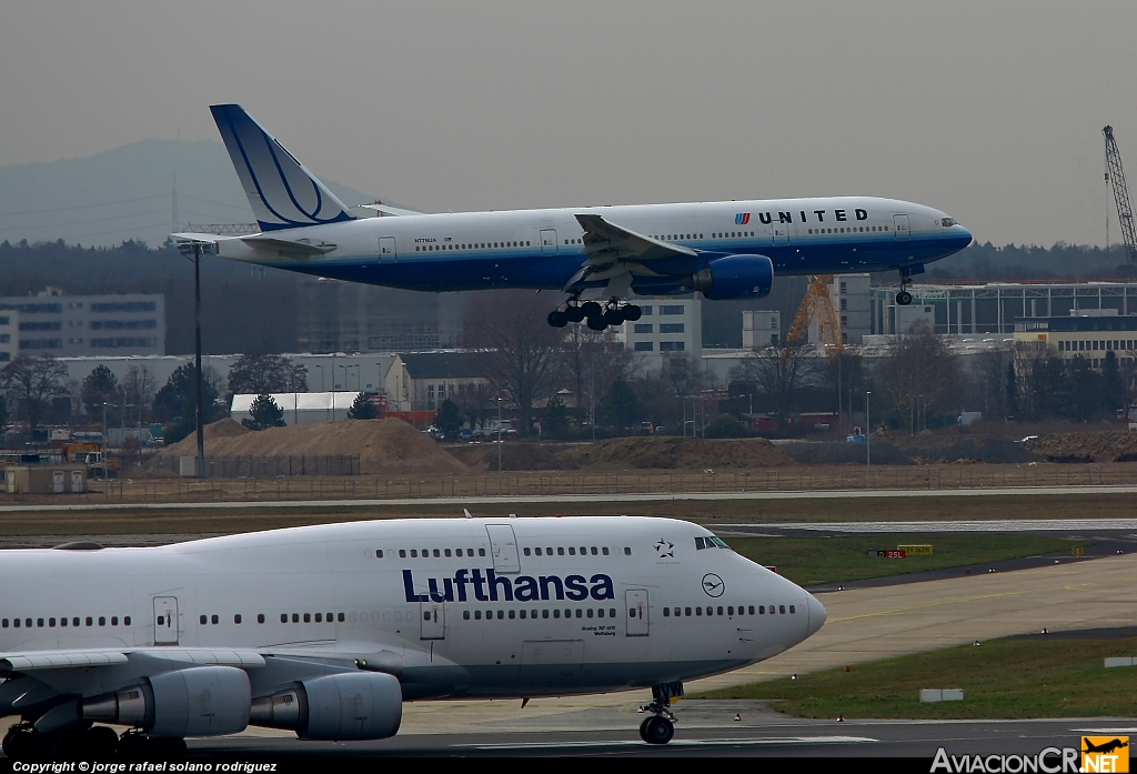 N776UA - Boeing 777-222 - United Airlines