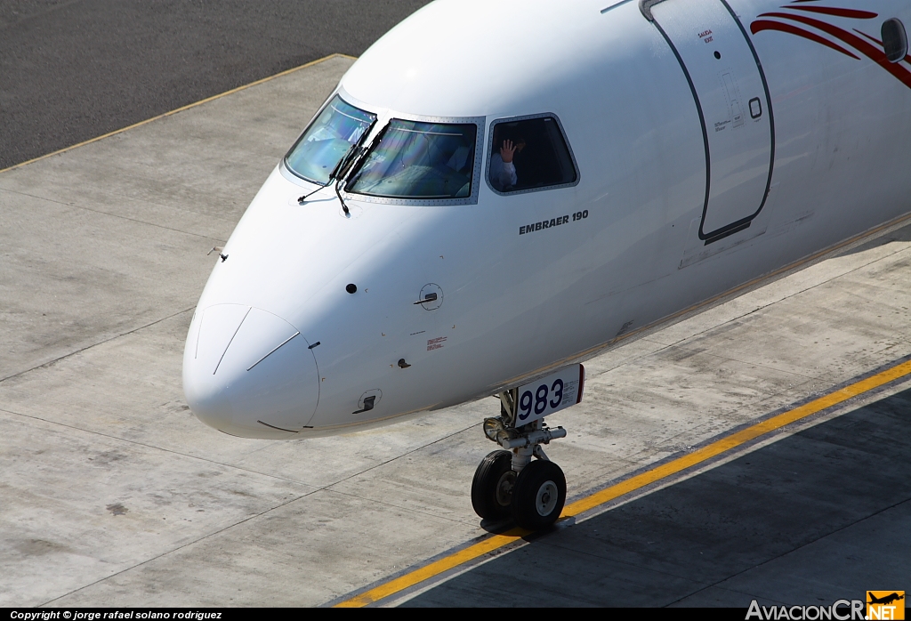 N983TA - Embraer 190-100IGW - TACA