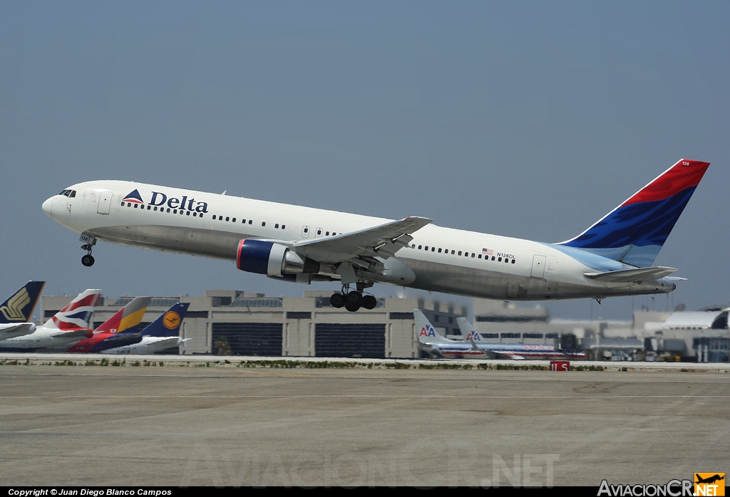 N136DL - Boeing 767-332 - Delta Air Lines