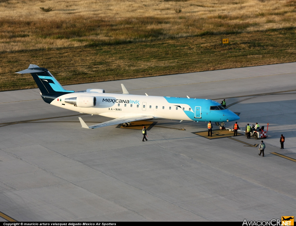 XA-NMI - Canadair CL-600-2B19 Regional Jet CRJ-200ER - Mexicana Link