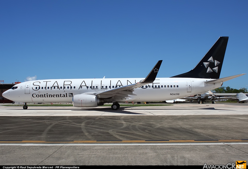 N26210 - Boeing 737-824 - United (Continental Airlines)