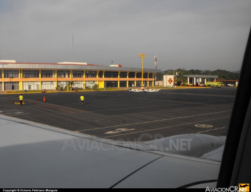 N590AS - Boeing 737-890 - Alaska Airlines